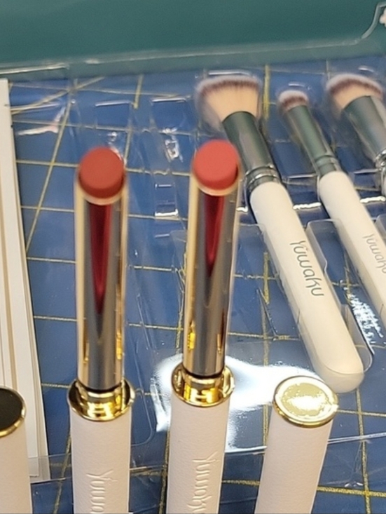Yuwaku Other - Yuwaka Makeup Brushes, Lipstick, Face Mask Set NEW SEALED